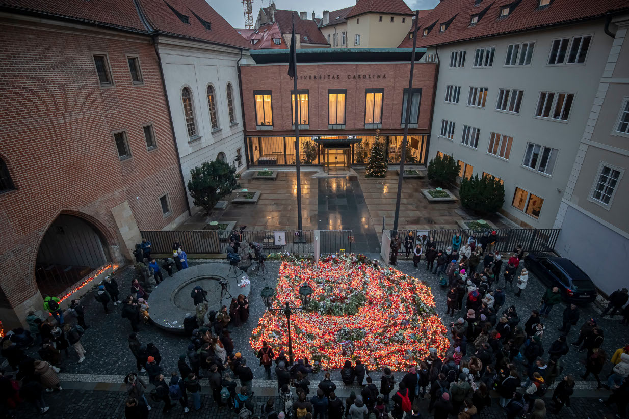 Μακελειό στην Πράγα: Σε 14 αυξήθηκαν τα θύματα – Συγκλονίζει μαρτυρία φοιτήτριας που γλίτωσε