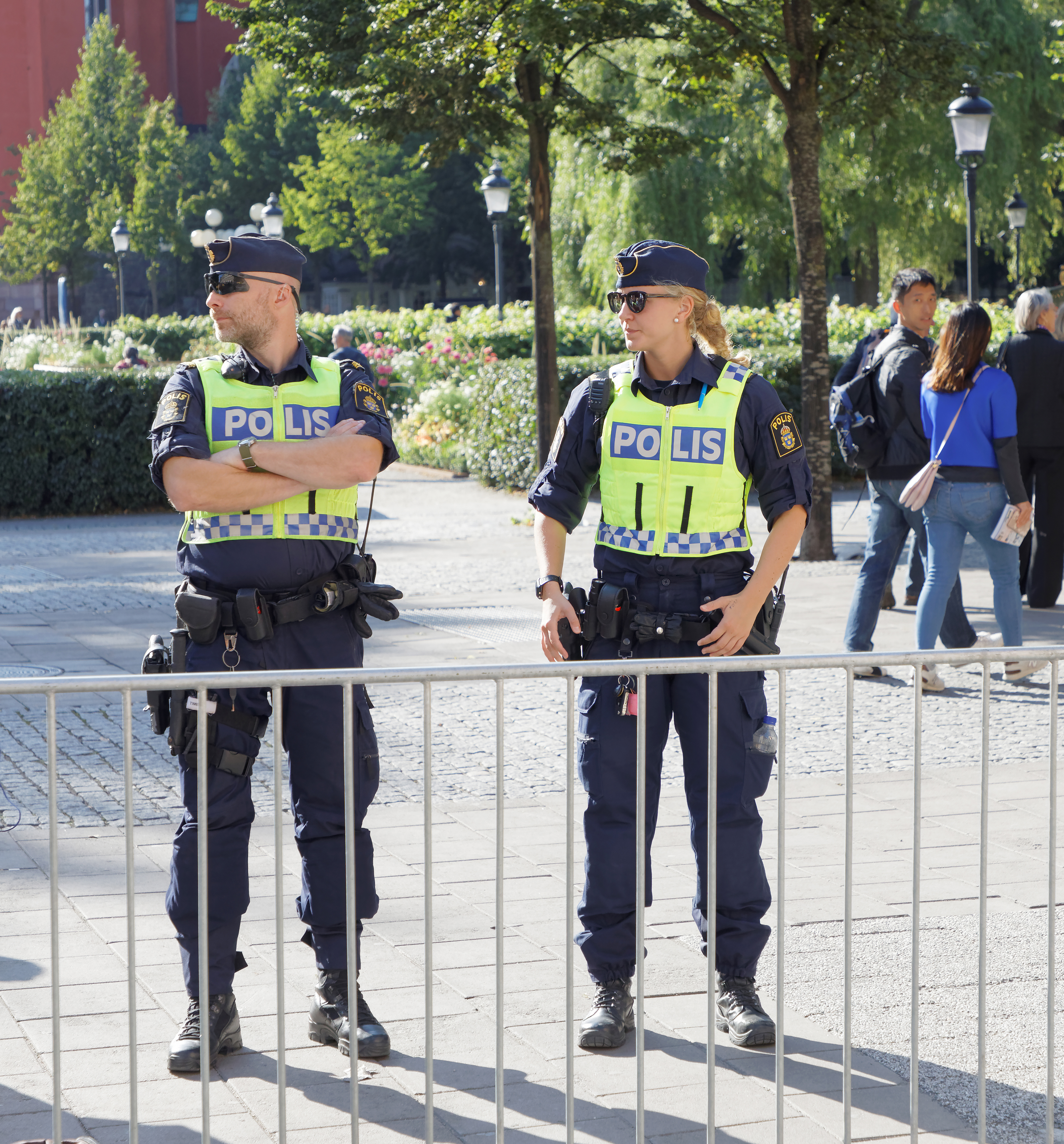 Σουηδία: Η εξάπλωση της βίας των συμμοριών καταστρέφει την ειρηνική εικόνα της χώρας