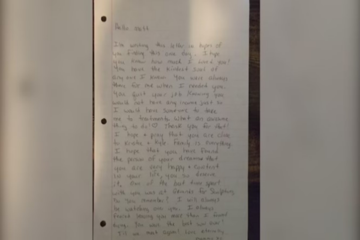 Γιος βρήκε το γράμμα που του άφησε η μάνα του πριν πεθάνει από καρκίνο: Βάλαμε τα κλάματα, θα τα μπήξεις κι εσύ