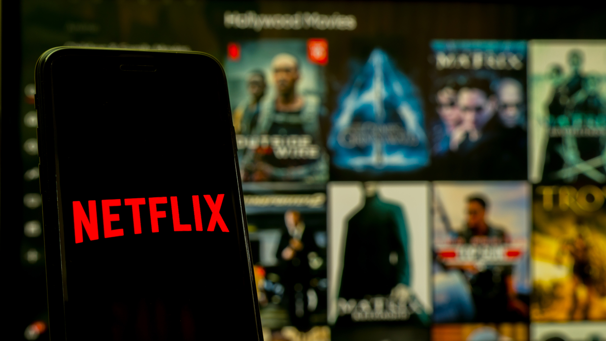 Το top-10 ταινιών του Netflix αποδεικνύει ότι τρελαινόμαστε για «μπούρδες»
