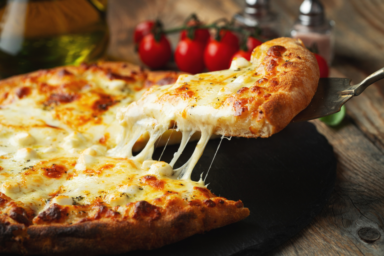Θα λιώσεις πριν λιώσει το τυρί: Αυτές είναι οι καλύτερες πίτσες στα νότια προάστια
