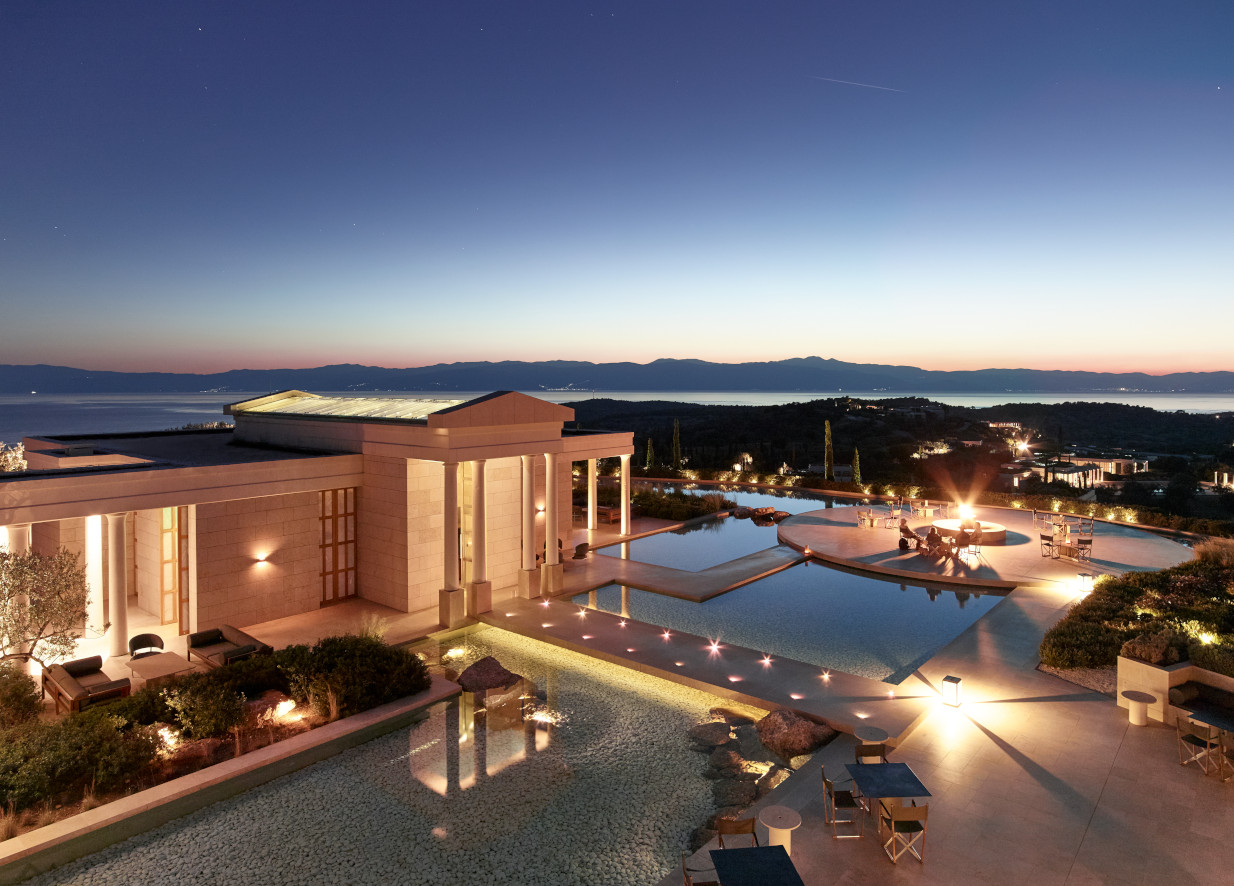 Amanzoe: Το πιο luxury resort στην Ελλάδα άνοιξε τις πύλες του και μας περιμένει 