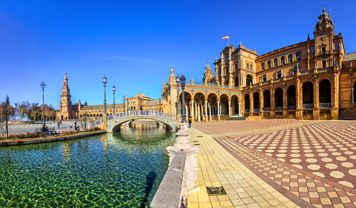 Ο προορισμός που θα σου προτείνουν όλοι για μετά το Πάσχα: 10 πράγματα να κάνεις σε μια φανταστική πόλη στην Ισπανία