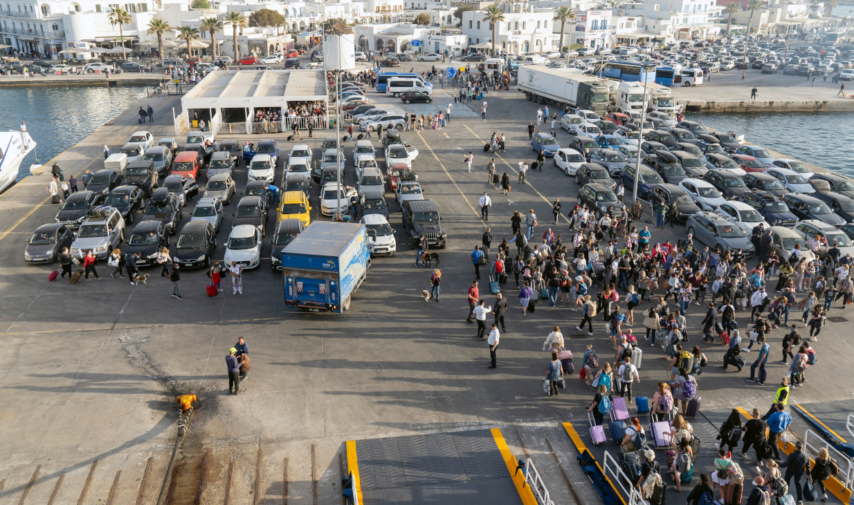 Υπερδιπλάσιο κέρδος το 2023: Πανάκριβα ακτοπλοϊκά εισιτήρια, αλλά γεμάτα και φέτος τα πλοία