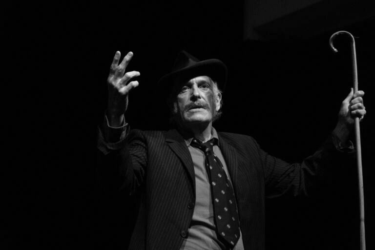 100 Χρόνια από τον Θάνατο του Κάφκα: Μια παράσταση που πρέπει να δεις - Μόλις 4 ημερομηνίες 100 Χρόνια από τον Θάνατο του Κάφκα: Μια παράσταση που πρέπει να δεις - Μόλις 4 ημερομηνίες