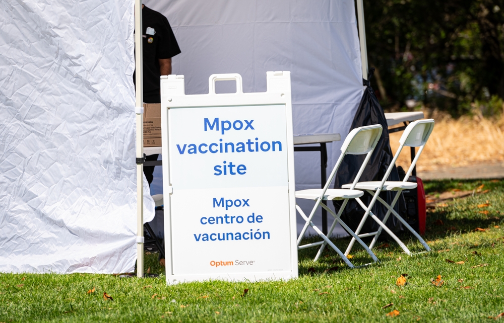 Τι είναι αυτή η νέα ευλογιά (mpox) και πρέπει να ανησυχήσουμε; ευλογιά