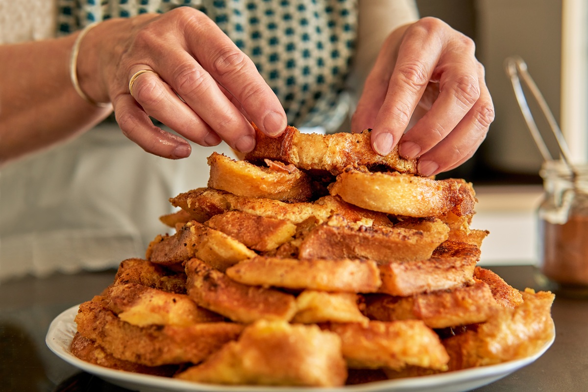 Εκτός από το french toast, υπάρχει το greek toast: Ο νησιωτικός μεζές που κάνει τους Γάλλους να ζηλεύουν
