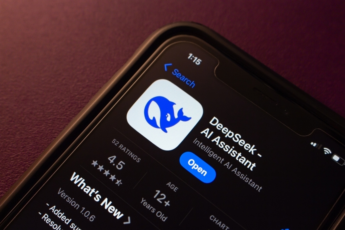 DeepSeek: Πώς άλλαξε τους συσχετισμούς στην Τεχνητή Νοημοσύνη