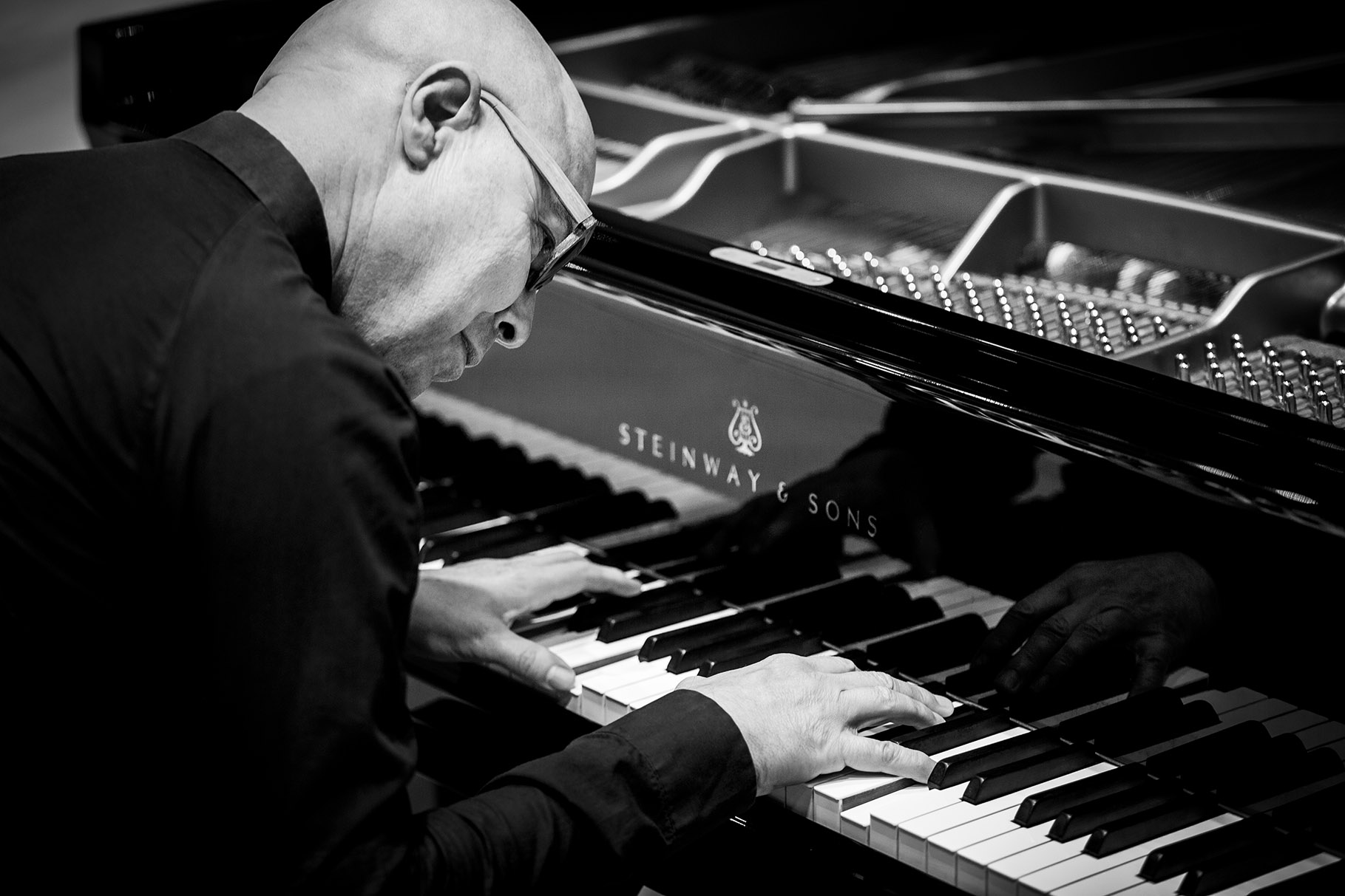Ο βραβευμένος με Grammy πιανίστας της Jazz, John Beasley για πρώτη φορά στην Ελλάδα