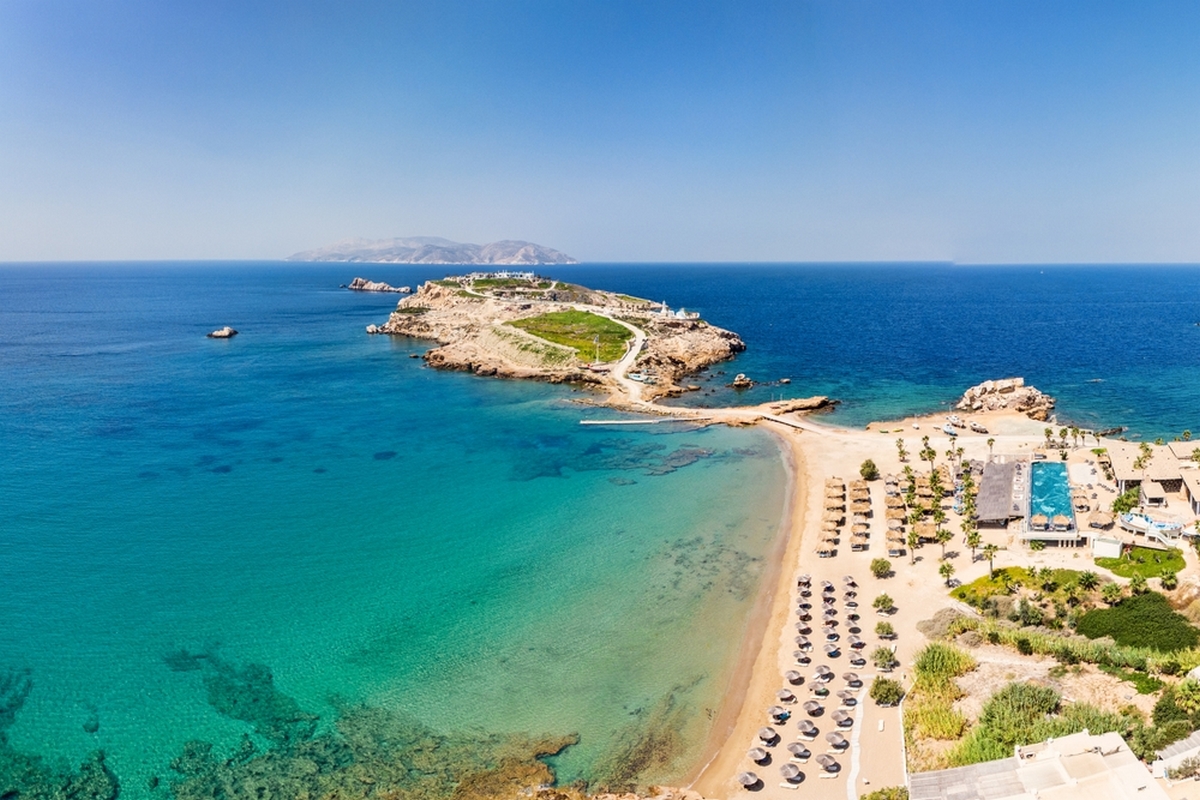 Γερμανικό blog αναδεικνύει την Ίο ως το νησί με τις καλύτερες παραλίες στις Κυκλάδες