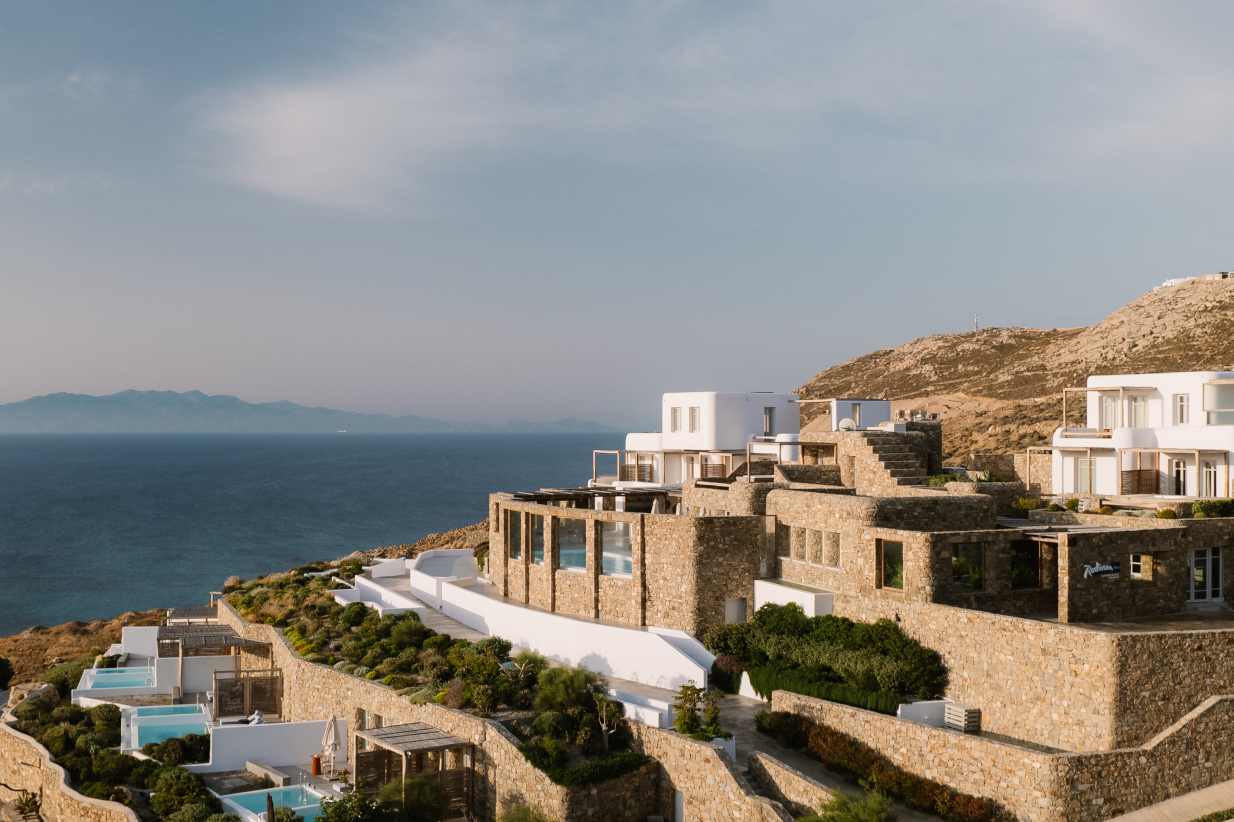 Island Living με την υπογραφή των Radisson Hotels: Εκεί που το Καλοκαίρι Απογειώνεται