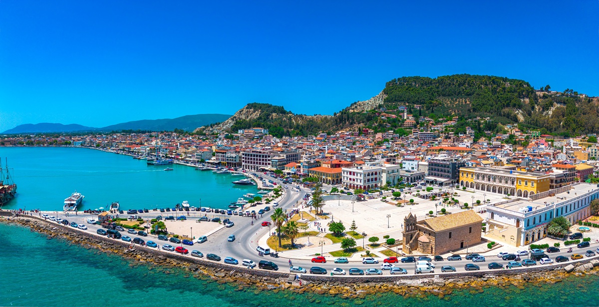 Όχι για καλό λόγο: Το ελληνικό νησί που χαρακτηρίζεται ως το Νο1 hotspot για τους ξένους τουρίστες στην Ελλάδα Όχι για καλό λόγο: Το ελληνικό νησί που χαρακτηρίζεται ως το Νο1 hotspot για τους ξένους τουρίστες στην Ελλάδα