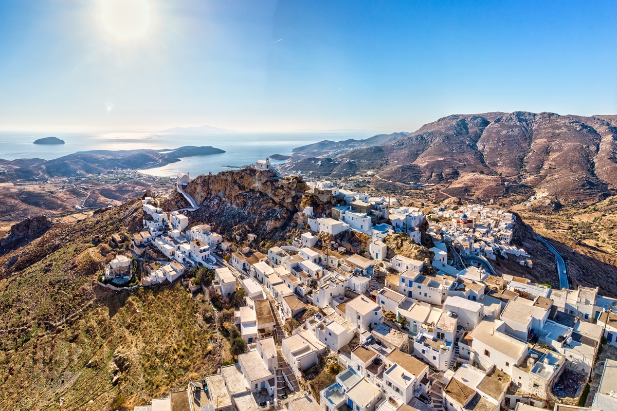 Τα 5 ελληνικά νησιά που προτείνει το Conde Nast Traveller για να «τελειώσει» Μύκονο και Σαντορίνη Τα 5 ελληνικά νησιά που προτείνει το Conde Nast Traveller και δεν είναι αυτά που φαντάζεσαι - Αντίο Μύκονο – Γεια σου Ιθάκη!
