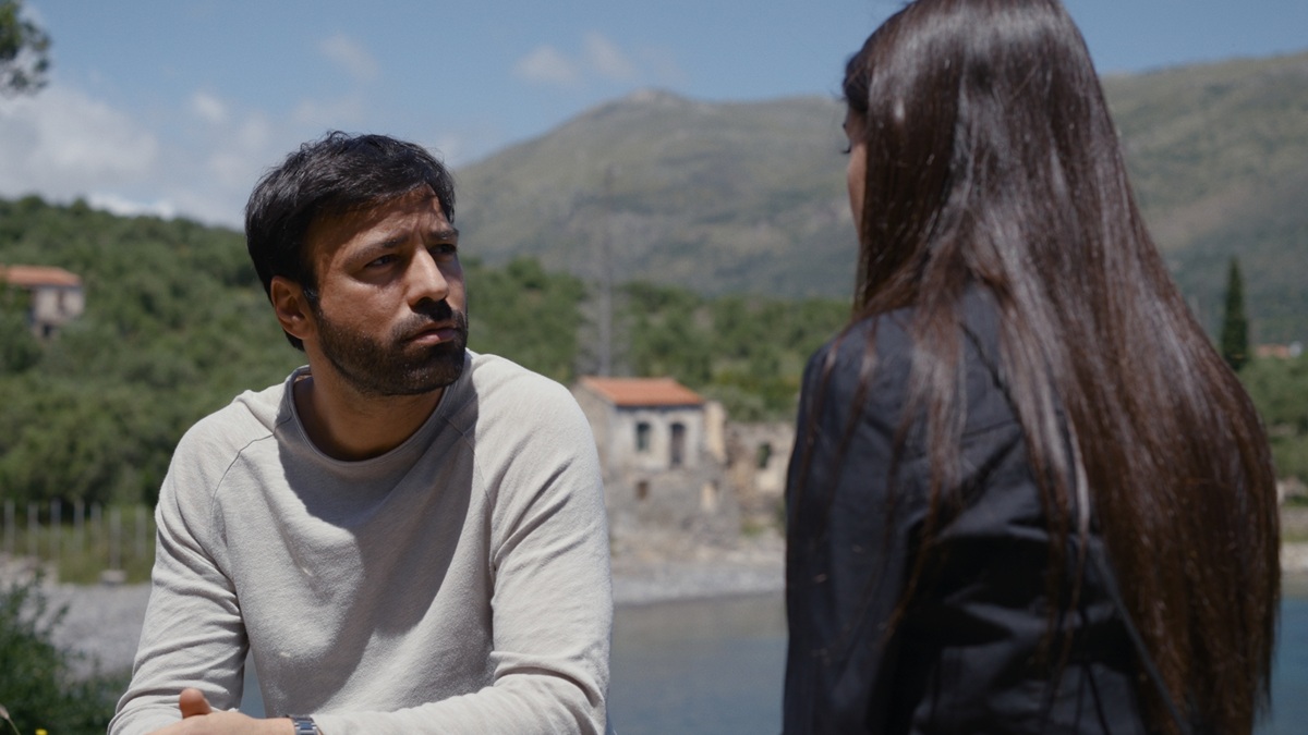 Η Γη της Ελιάς – spoiler: Η Ισμήνη σε αδιέξοδο – Ένας έρωτας γεννιέται στην παραλία