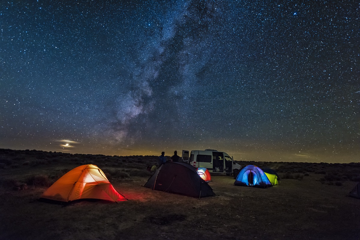 Noctourism: Το σκοτεινό ταξίδι που φωτίζει τις εμπειρίες του 2025 Noctourism: Το σκοτεινό ταξίδι που φωτίζει τις εμπειρίες του 2025