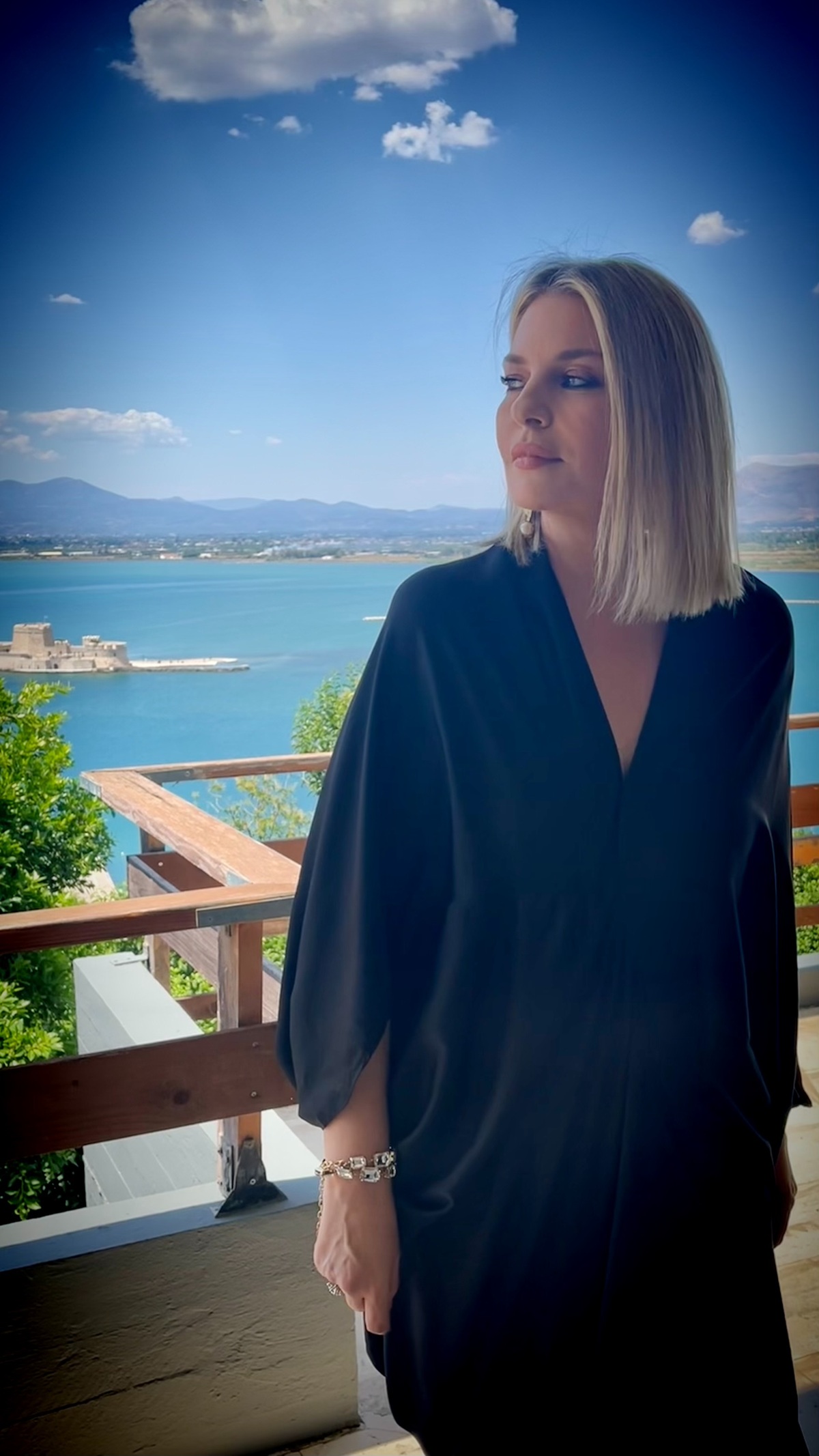 «Να μ’ αγαπάς»: Μια μάνα, δύο δίδυμα και ένα σκοτεινό μυστικό - Η νέα σειρά του Alpha θα σε κάνει να αναρωτηθείς τι σημαίνει «αγάπη» «Να μ’ αγαπάς»: Μια μάνα, δύο δίδυμα και ένα σκοτεινό μυστικό - Η νέα σειρά του Alpha θα σε κάνει να αναρωτηθείς τι σημαίνει «αγάπη»