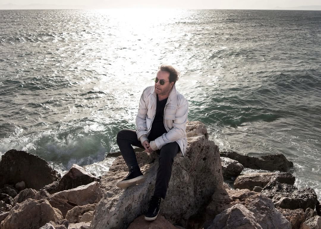 Γιάννης Πάριος – «Τα Θαλασσινά του Πάριου»: No.1 σε πωλήσεις ο δίσκος του καλοκαιριού