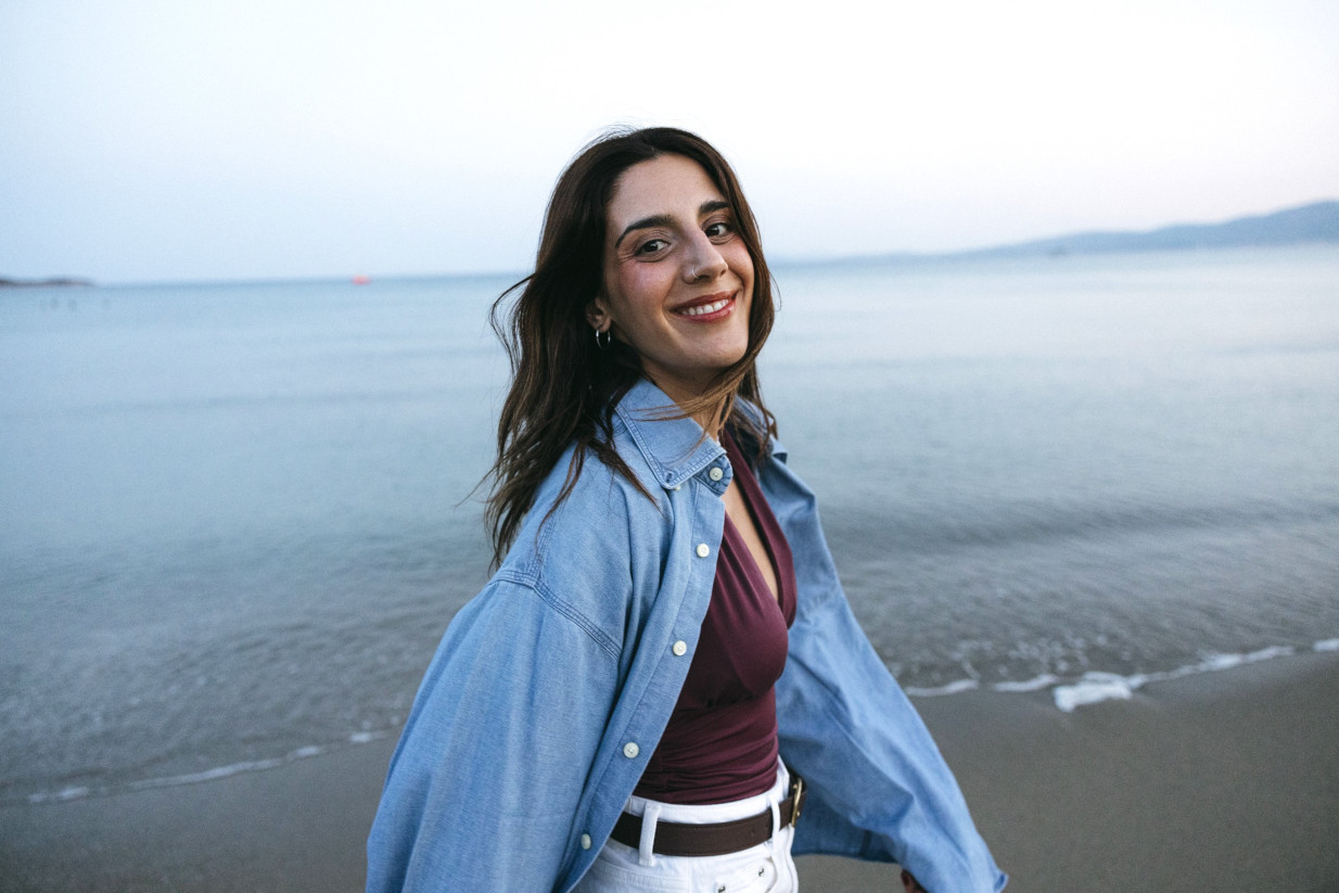 Ενδεχόμενα: Το videoclip για το τραγούδι της Βασιλικής Μιχαλοπούλου | Intro News